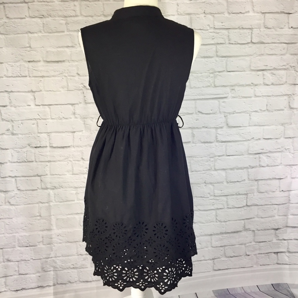 Uno Core Black Cotton eyelet tiered medium dress - Picture 3 of 7